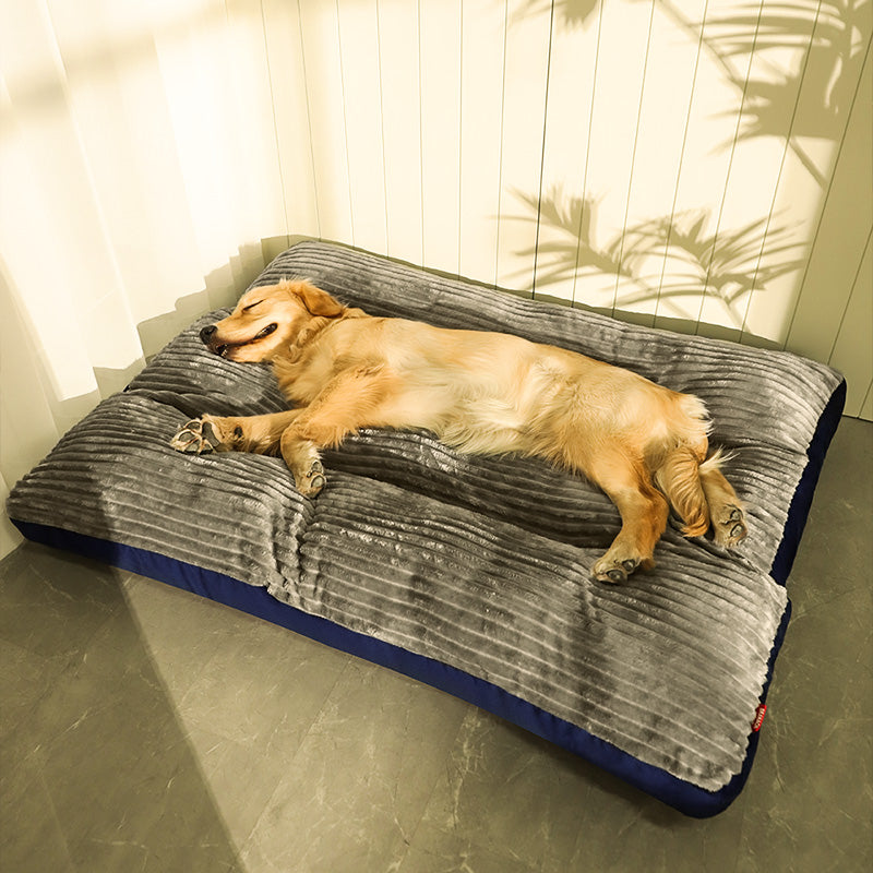 Lit plat côtelé pour chien en situation, photo 1